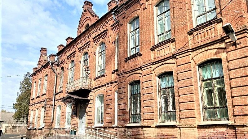 Утвердили охрану старинного здания в станице Пластуновской 