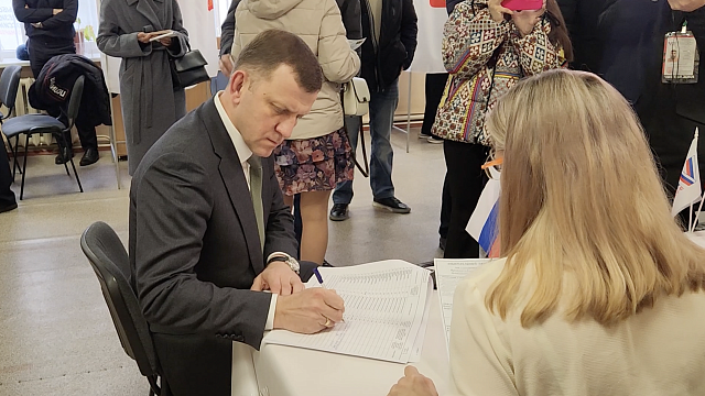 Евгений Наумов проголосовал на выборах президента
