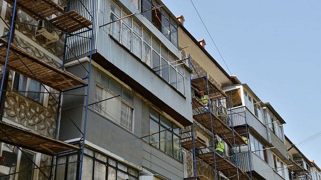 В столице Кубани начали капремонт 12 многоэтажных домов из плана на 2022 год