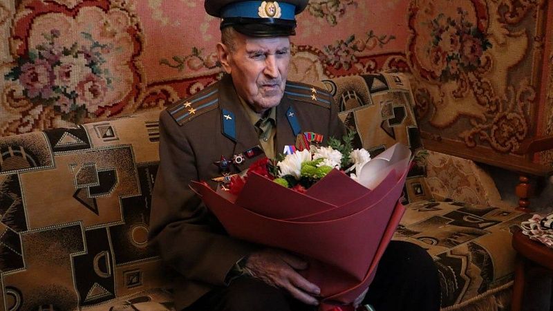 Губернатор Кондратьев поздравил со столетием ветеранов ВОВ из Сочи и Армавира