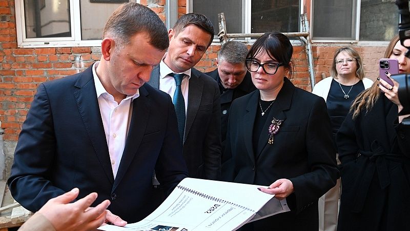 Глава Краснодара Евгений Наумов осмотрел первый креативный кластер на Кубани