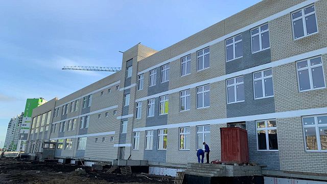 Школу на 1550 мест в посёлке Плодородном планируют открыть 1 сентября Фото: пресс-служба администрации Краснодара