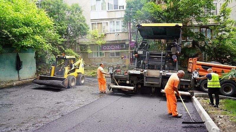 Муниципальные дороги продолжили ремонтировать в Сочи