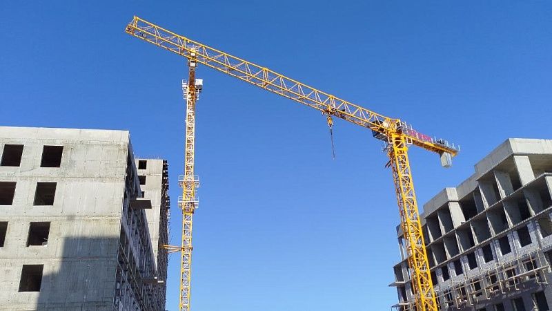 Строители начали массово прятать тухлые яйца в стены новостроек 