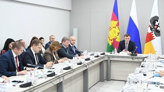 Глава Краснодара провел совещание по реализации национальных проектов в городе. Фото: пресс-служба администрации Краснодара