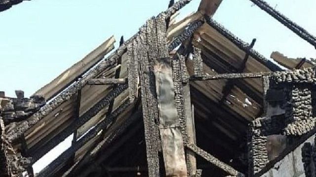 Сгоревший дом бойца СВО восстановят власти Северского района