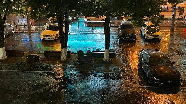 Дождь в Краснодаре продлится всю ночь Фото: Телеканал «Краснодар»