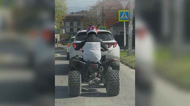 Госавтоинспекторы задержали 14-летнего водителя квадроцикла в Анапе