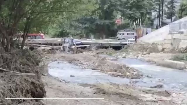 В Новомихайловском водой разрушены два моста Фото: ГУ МЧС России по Краснодарскому краю 