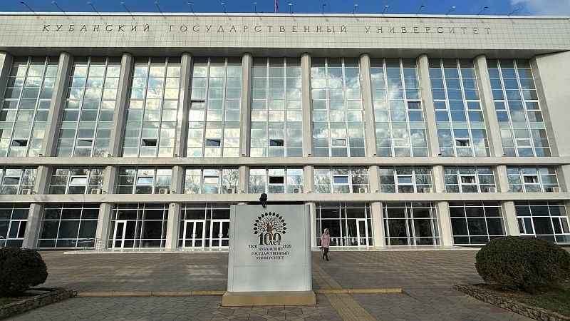 Бюсты Героев Советского Союза Колованова и Вербина открыли в Краснодаре 