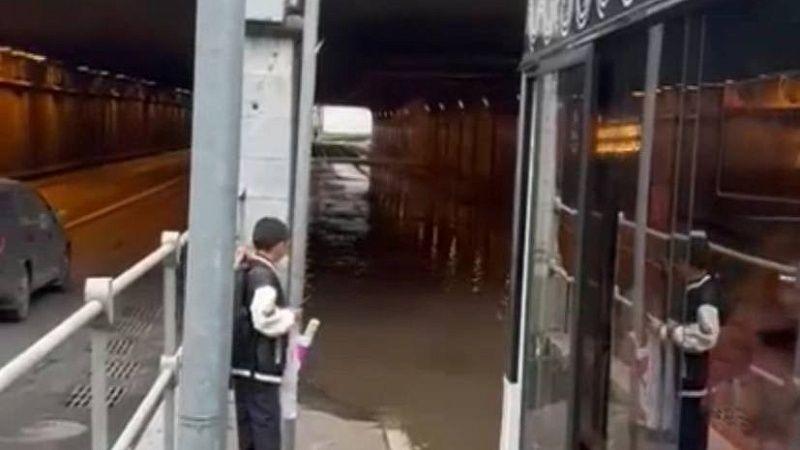 Из-за потопа в тоннеле на Волоколамском шоссе ограничили движение в Москве