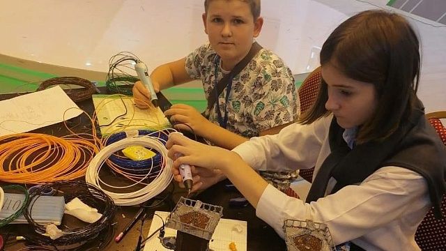 34 воспитанника «Юного техника» стали лауреатами соревнований по робототехнике. Фото: пресс-служба администрации Краснодара