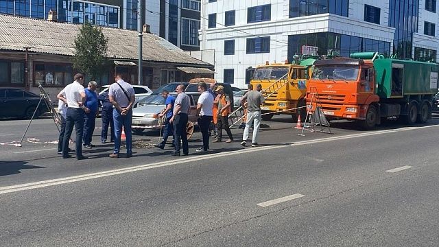 В центре Краснодара частично ограничили движение транспорта