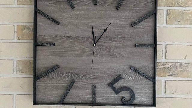 Женщину уволили за систематический ранний приход на работу в Испании