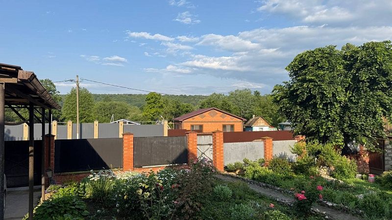 Россиянам рассказали, какие работы на даче не требуют согласования с соседями