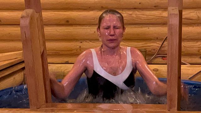 В Краснодаре проходят крещенские купания