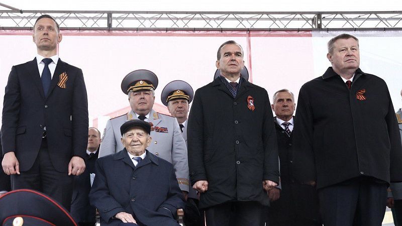 Губернатор Кубани поздравил жителей края с 9 мая на военном параде в Новороссийске