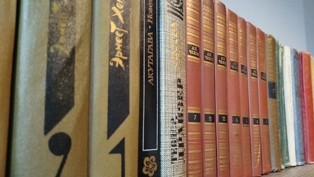 Библиотеки Новороссийска получили новые книги на 2,4 млн рублей