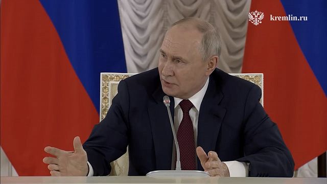 Владимир Путин ответил на вопросы журналистов по итогам саммита «Россия-Африка»
