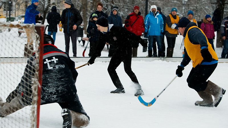 На Кубани планируют провести первый турнир по хоккею с мячом в валенках