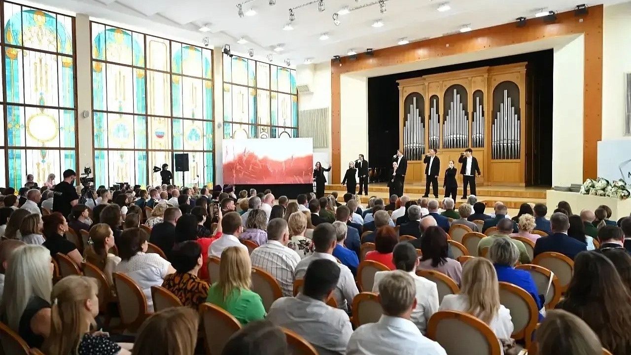 Наумов и Галушко поздравили с 90-летием Западный округ Краснодара