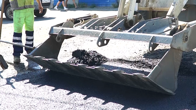 Работы в полях, дорожная стройка в Музыкальном, День донора. Новости 20 апреля