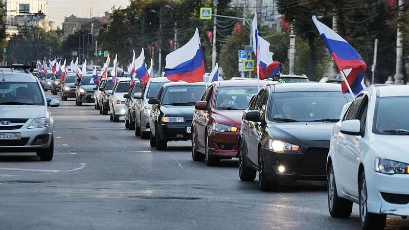 Краснодарцам предлагают стать участниками автомотопробега в честь Дня России